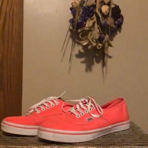 Vans Lo Pro Bright Pink